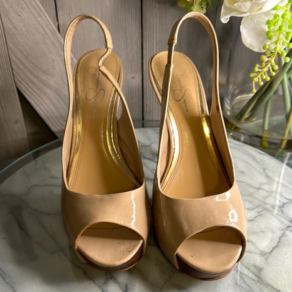 Nude Jessica Simpson platform peep toe heels